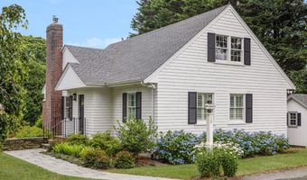 10 Linden Gate Ln, Newport, RI 02840