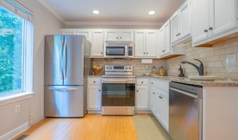 10 South St 68, Danbury, CT 06810