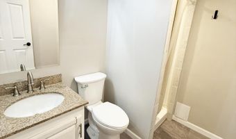 1409 S McCoy St, Aberdeen, SD 57401