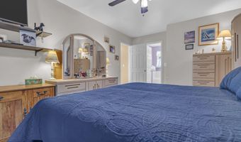 78 Dolphin Cir E, Bayville, NJ 08721
