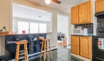 184 Gladstone St, Cranston, RI 02920