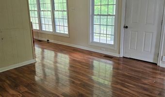 656 Water St, Bakersville, NC 28705