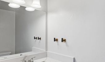 1608 W ABINGDON Dr 302, Alexandria, VA 22314