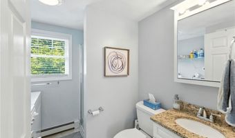 54 Novelty Rd, Warwick, RI 02889
