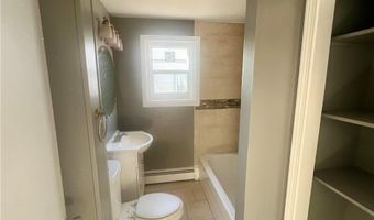 46 Lincoln Ave, Cranston, RI 02920