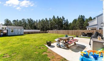 55 Walkabout Dr, Aberdeen, NC 28315