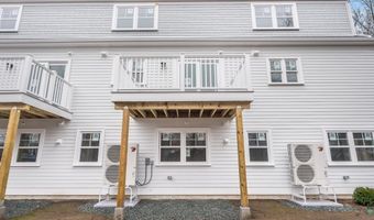 451 Essex St 5, Beverly, MA 01915