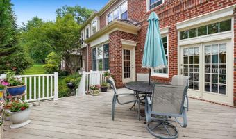 9209 TOWN GATE Ln, Bethesda, MD 20817