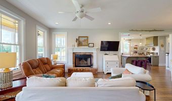 708 N Sunset St, Atkinson, NC 28421