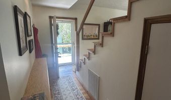 10 Greenbrier Dr, Alderson, WV 24910