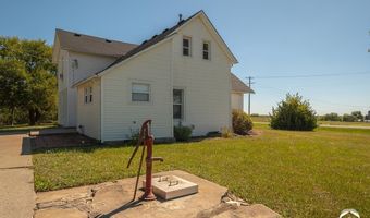 1396 N 300 Rd, Baldwin City, KS 66006