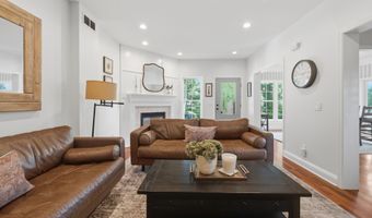16 Blueberry Hill Rd, Bridgewater, CT 06752
