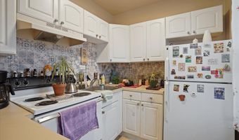 300 FRIEDENSBURG Rd, Reading, PA 19606