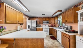 52 Singleton Rd, Chaplin, CT 06235