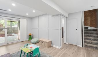 4936 SAUQUOIT Ln, Annandale, VA 22003