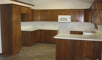 525 Valley View Ave, Baltic, SD 57003