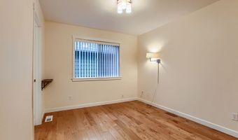 8006 SE SPORRI Ln, Milwaukie, OR 97267