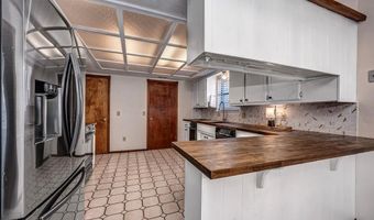 3208 California Ave, Chickasha, OK 73018