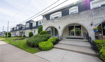 132 Harrogate E, Amherst, NY 14221