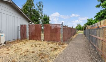 5094 DAISY St, Springfield, OR 97478