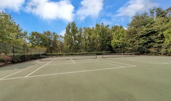 7716 EFFINGHAM Sq, Alexandria, VA 22315