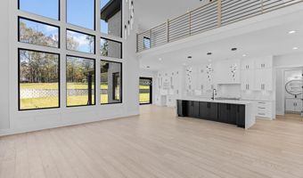 555 Versailles Dr, Auburn, GA 30011