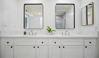 29950 Rolling Ridge Dr, Agoura Hills, CA 91301