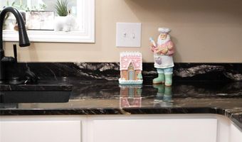 709 W Sand Rd, Advance, MO 63730