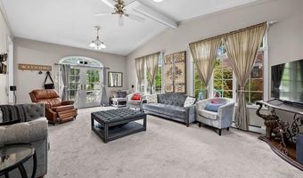 8911 Manor Ave, Allen Park, MI 48101