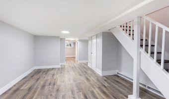 32 KELLY Pkwy, Bayonne, NJ 07002
