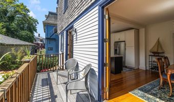 5 Mt. Vernon St, Newport, RI 02840
