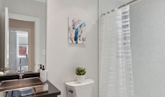 652 L St NE 1, Washington, DC 20002
