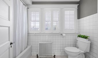 677 17TH St, Astoria, OR 97103