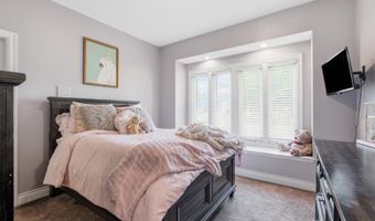 15586 Cedar Ln, Basehor, KS 66007