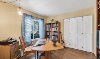 1358 Oakhurst Ct, Camarillo, CA 93010