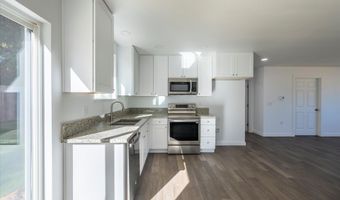 501 NORTH Ave, Bandon, OR 97411