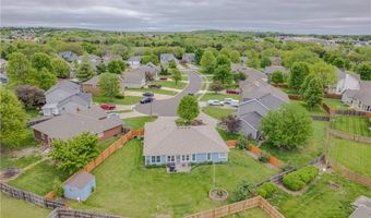 927 Jasara Cir, Baldwin City, KS 66006