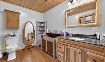 625 Mcgrath Pond Rd, Belgrade, ME 04917