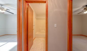 112 River Oaks Dr, Bainbridge, GA 39819