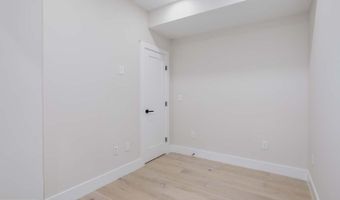 722 KENYON St NW #2, Washington, DC 20010