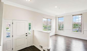 22635 NAUGATUCK Sq, Ashburn, VA 20148