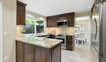 15025 NW Oak Hills Dr, Beaverton, OR 97006
