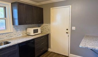 498 Oak Ave APT 28, Cheshire, CT 06410