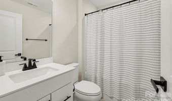 300 Twinflower Ln, Charlotte, NC 28205