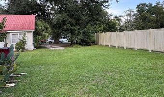 198 Holmesville Ave, Baxley, GA 31515