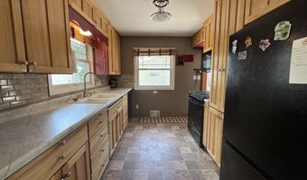 1711 S Lloyd St, Aberdeen, SD 57401