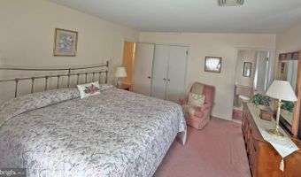 459 EDGEWOOD Dr, Ambler, PA 19002