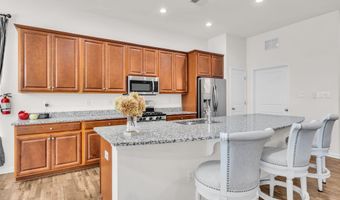 3 Raccoon Ln, Barnegat, NJ 08005