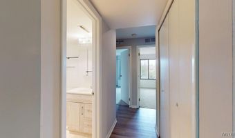5 Southcreek Ct C, Amherst, NY 14051