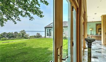 69 Nayatt Rd, Barrington, RI 02806